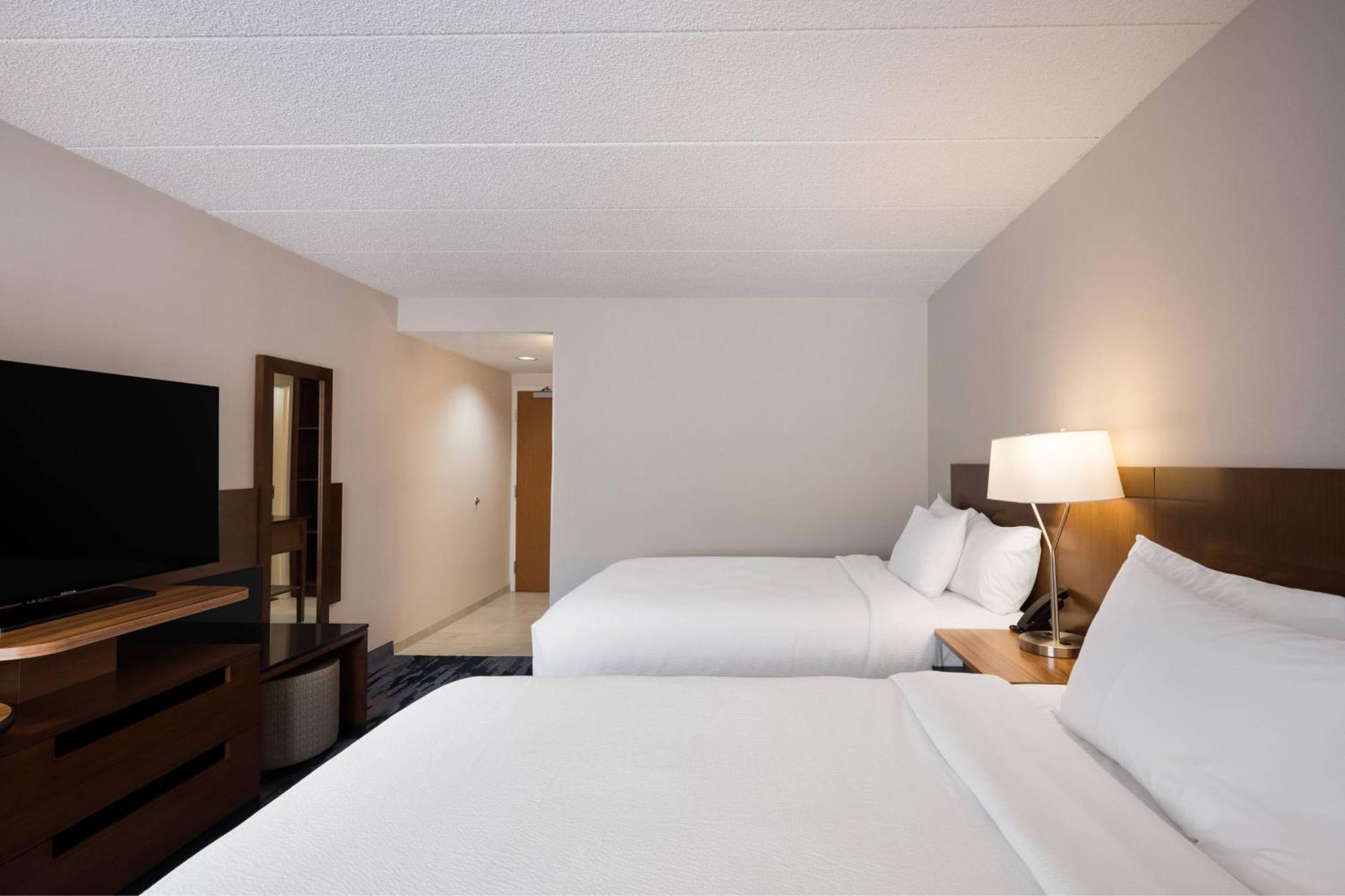 Fairfield Inn By Marriott Еймсбері Екстер'єр фото
