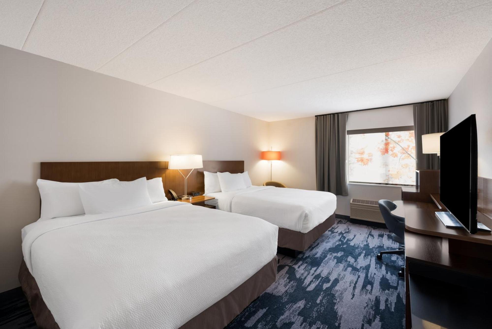 Fairfield Inn By Marriott Еймсбері Екстер'єр фото