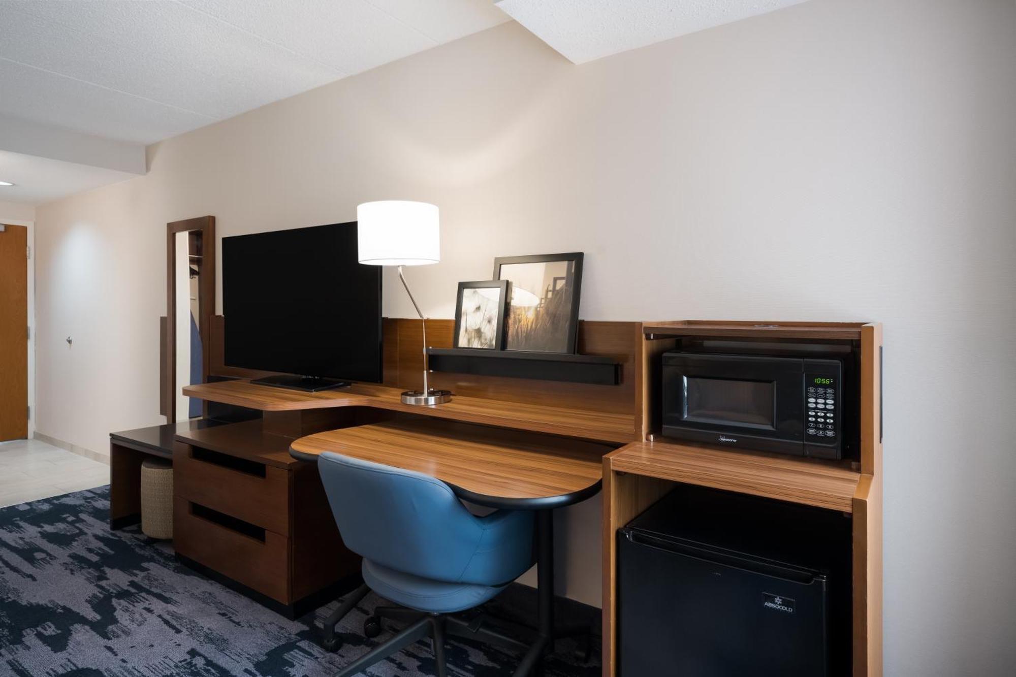 Fairfield Inn By Marriott Еймсбері Екстер'єр фото