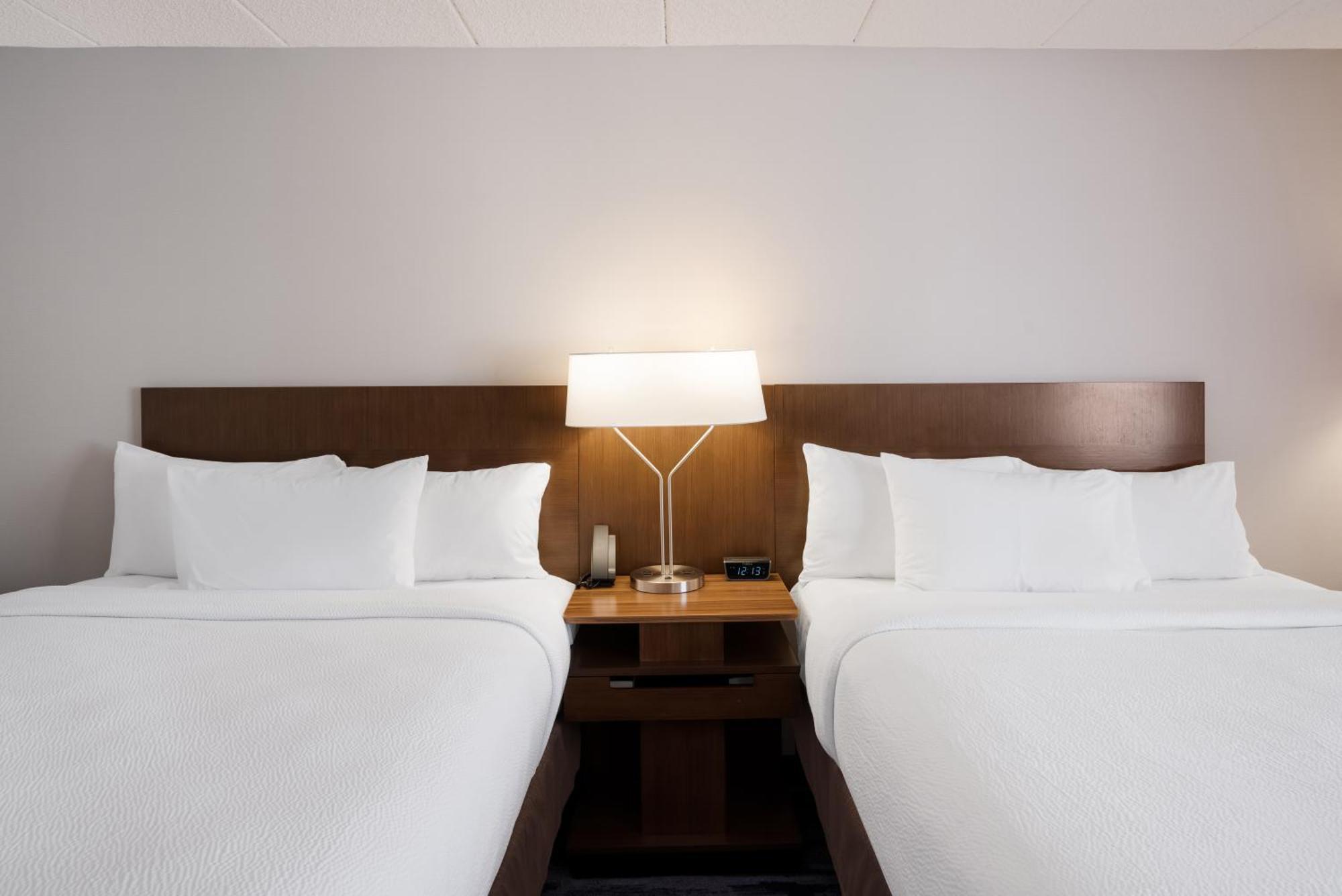 Fairfield Inn By Marriott Еймсбері Екстер'єр фото