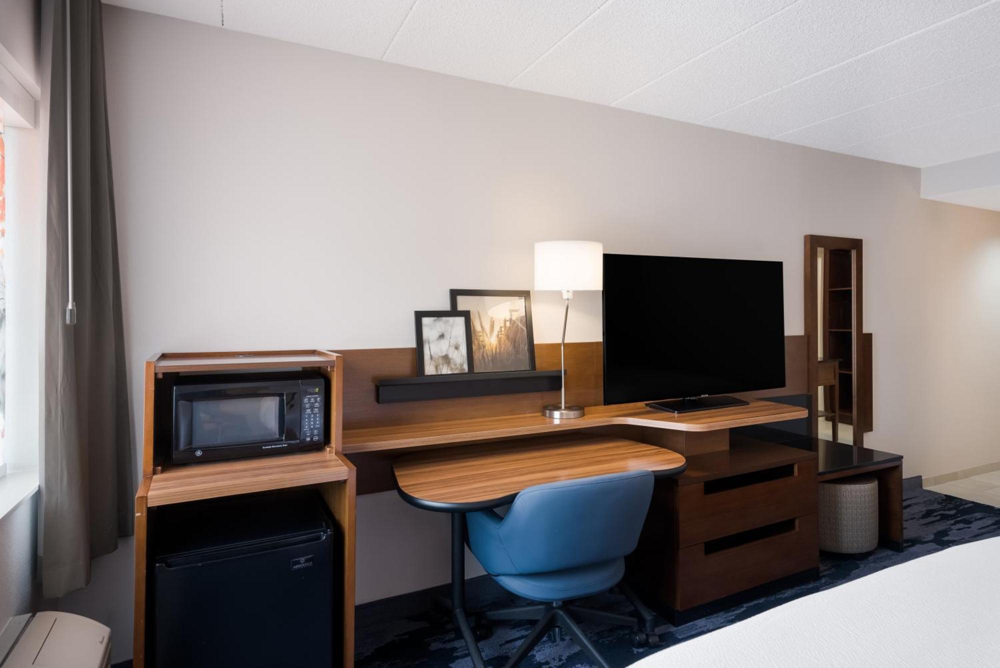 Fairfield Inn By Marriott Еймсбері Екстер'єр фото