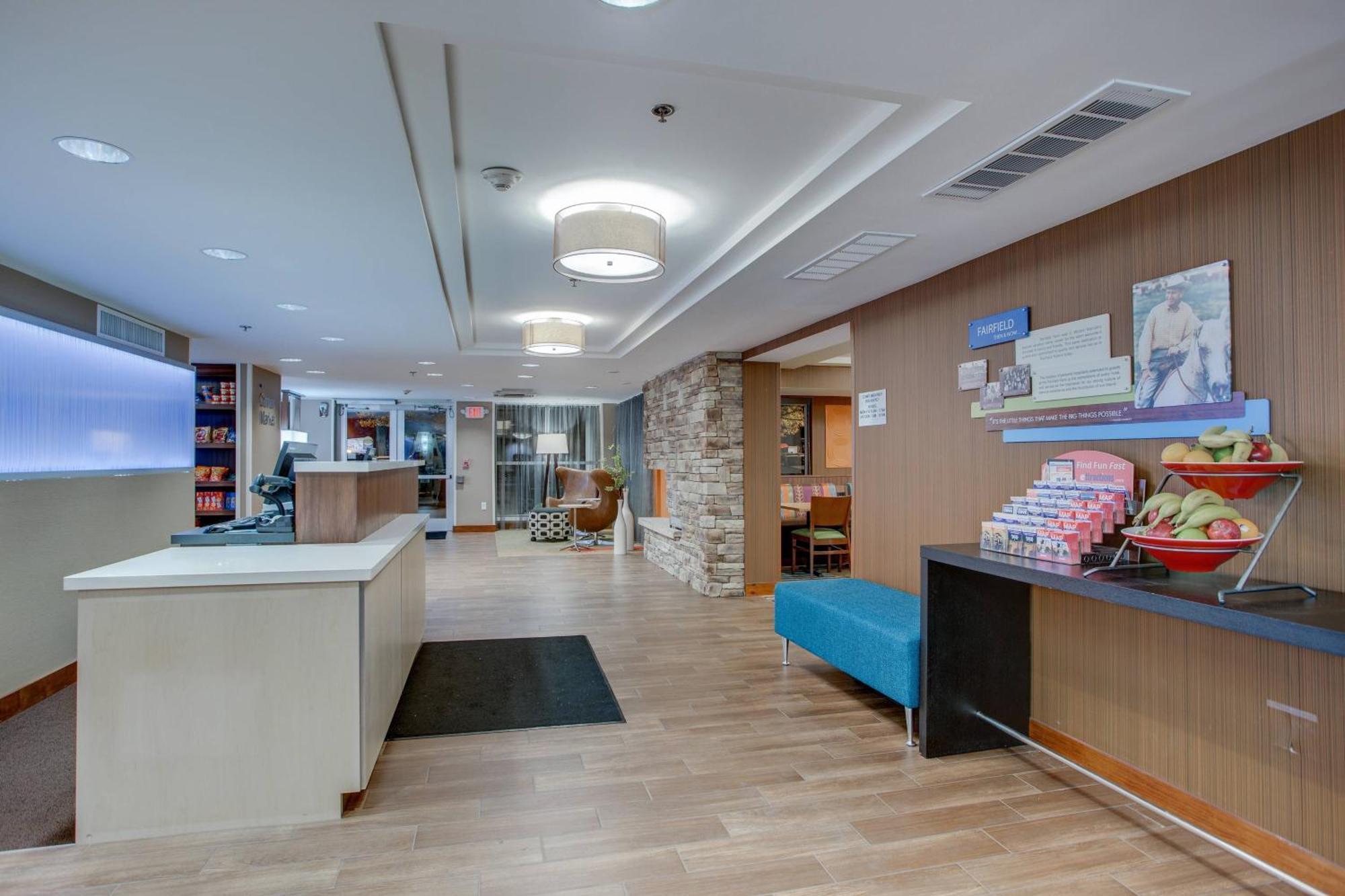 Fairfield Inn By Marriott Еймсбері Екстер'єр фото