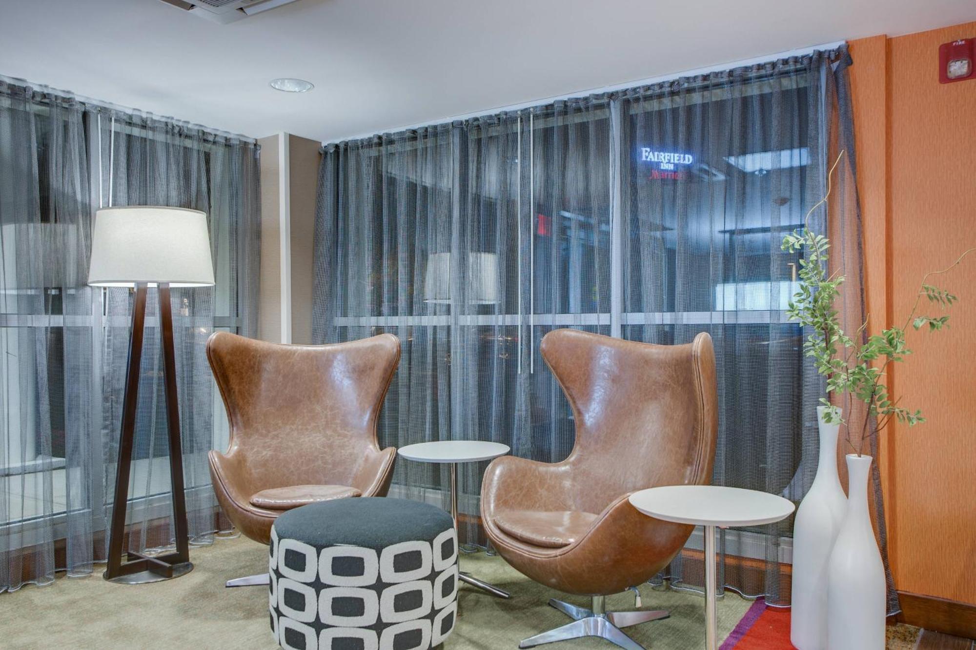 Fairfield Inn By Marriott Еймсбері Екстер'єр фото