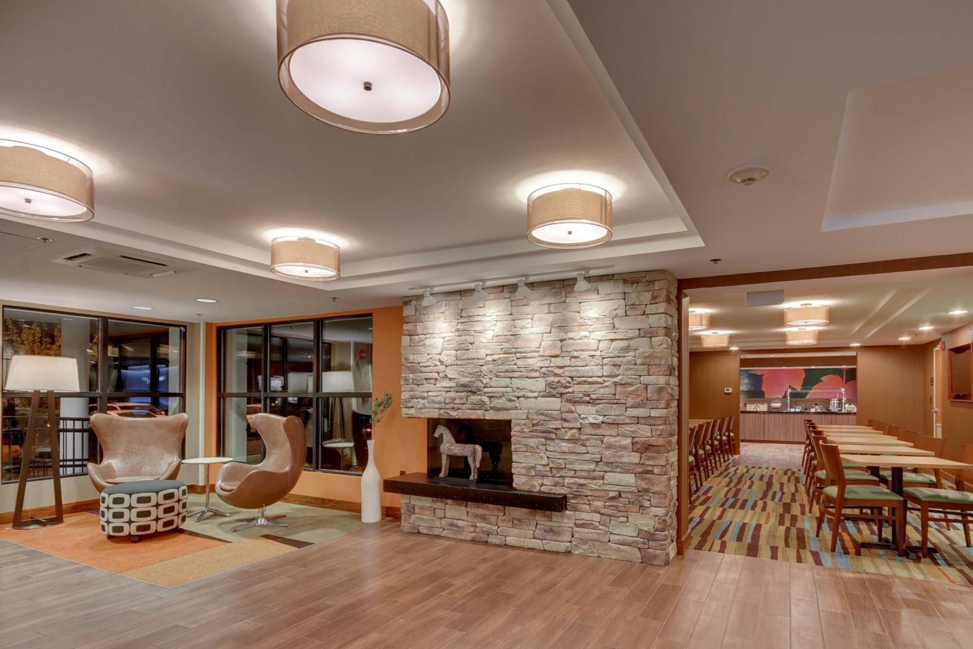 Fairfield Inn By Marriott Еймсбері Екстер'єр фото