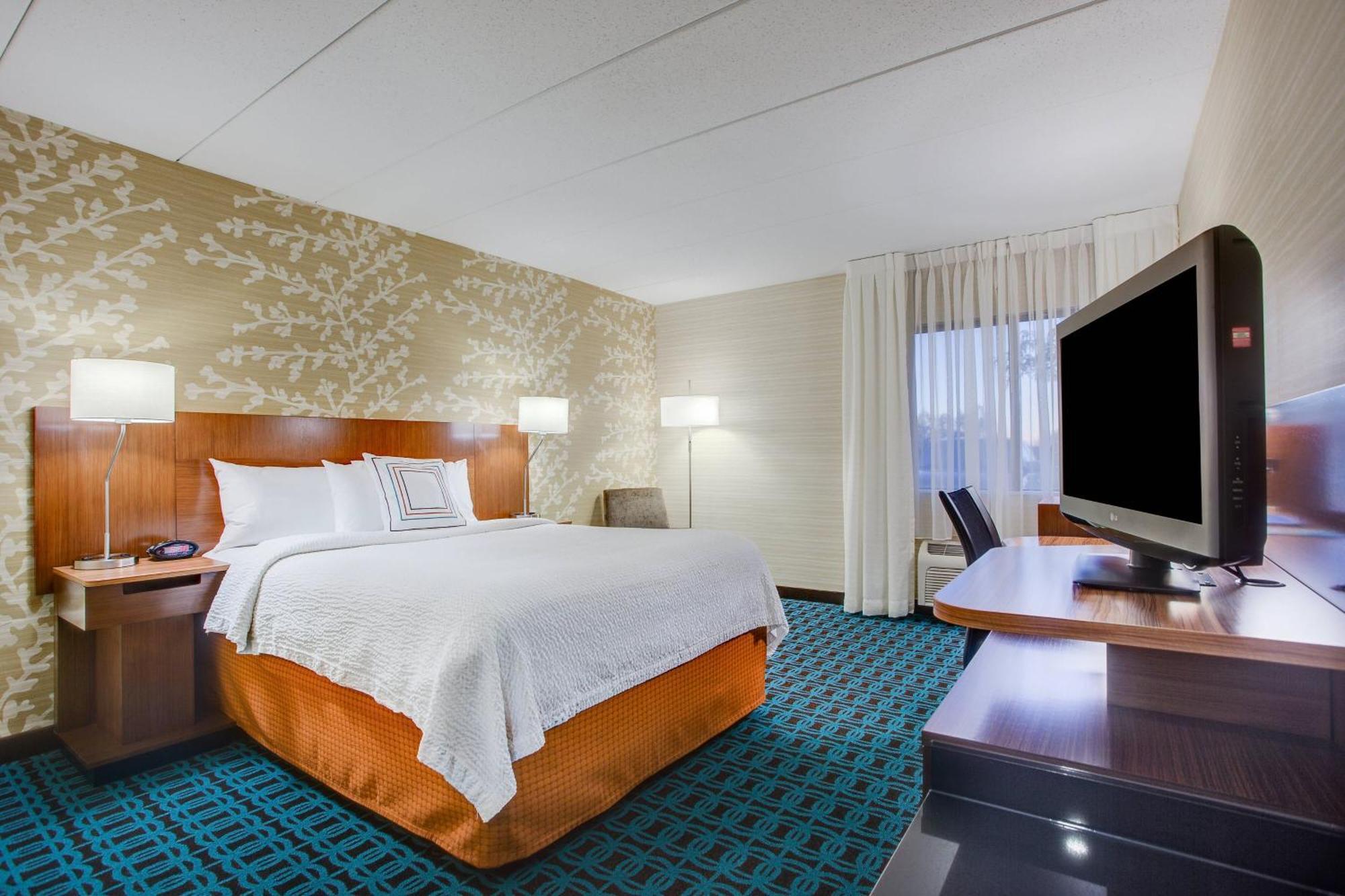 Fairfield Inn By Marriott Еймсбері Екстер'єр фото