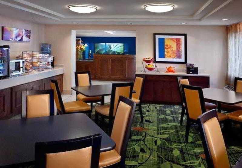 Fairfield Inn By Marriott Еймсбері Екстер'єр фото