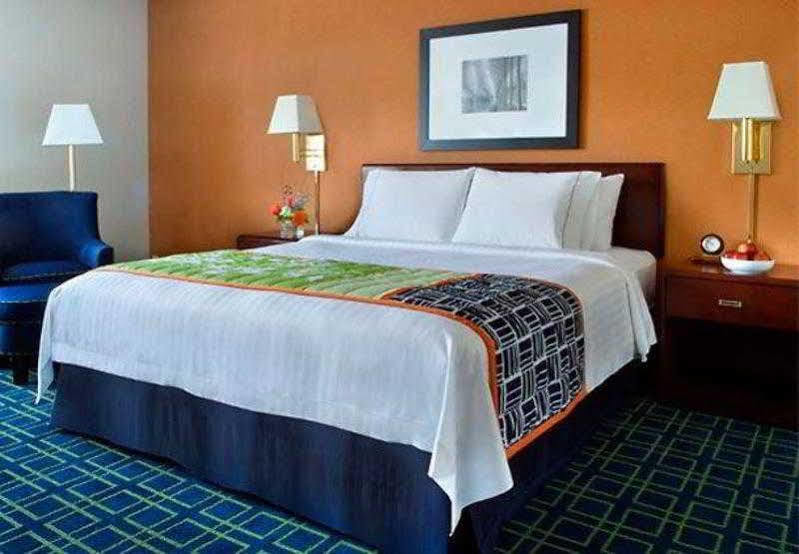 Fairfield Inn By Marriott Еймсбері Екстер'єр фото